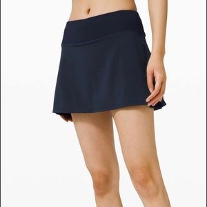 Lululemon play off the pleats skirt
